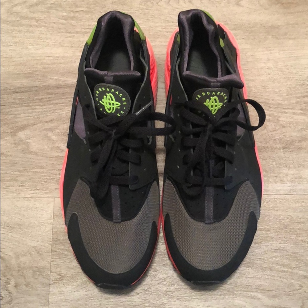 Nike Air Huarache Hyper Punch